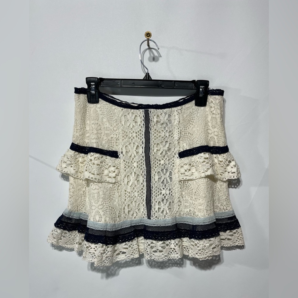 Love Sam by Anthropologie Cream and Navy Lace Mini Skirt Size Small NWT